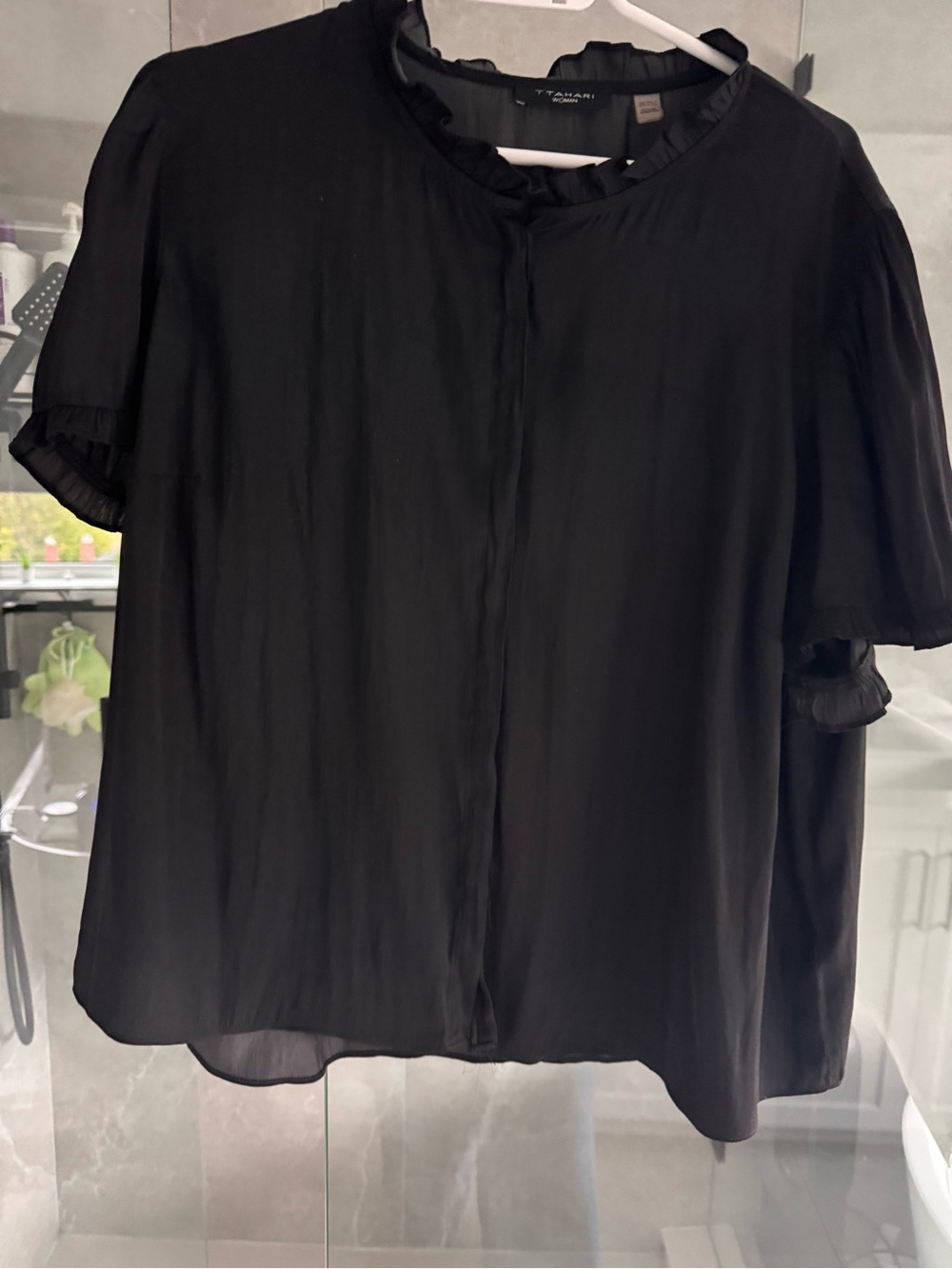 T Tahari Black Short Sleeve Ruffle Trim Blouse